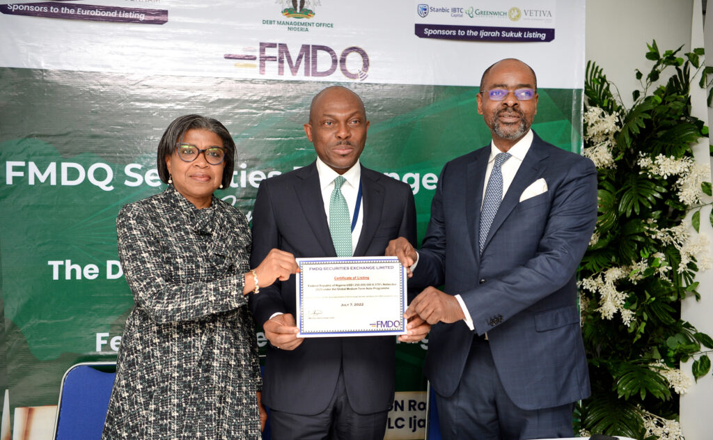 L-R: Patience Oniha, Director General of the Debt Management Office (DMO); Bola Onadele, CEO of the FMDQ Group Plc, and Bolaji Balogun, CEO of Chapel Hill Denham at the listing ceremony on the FMDQ Securities Exchange on Thursday, 28 July 2022.